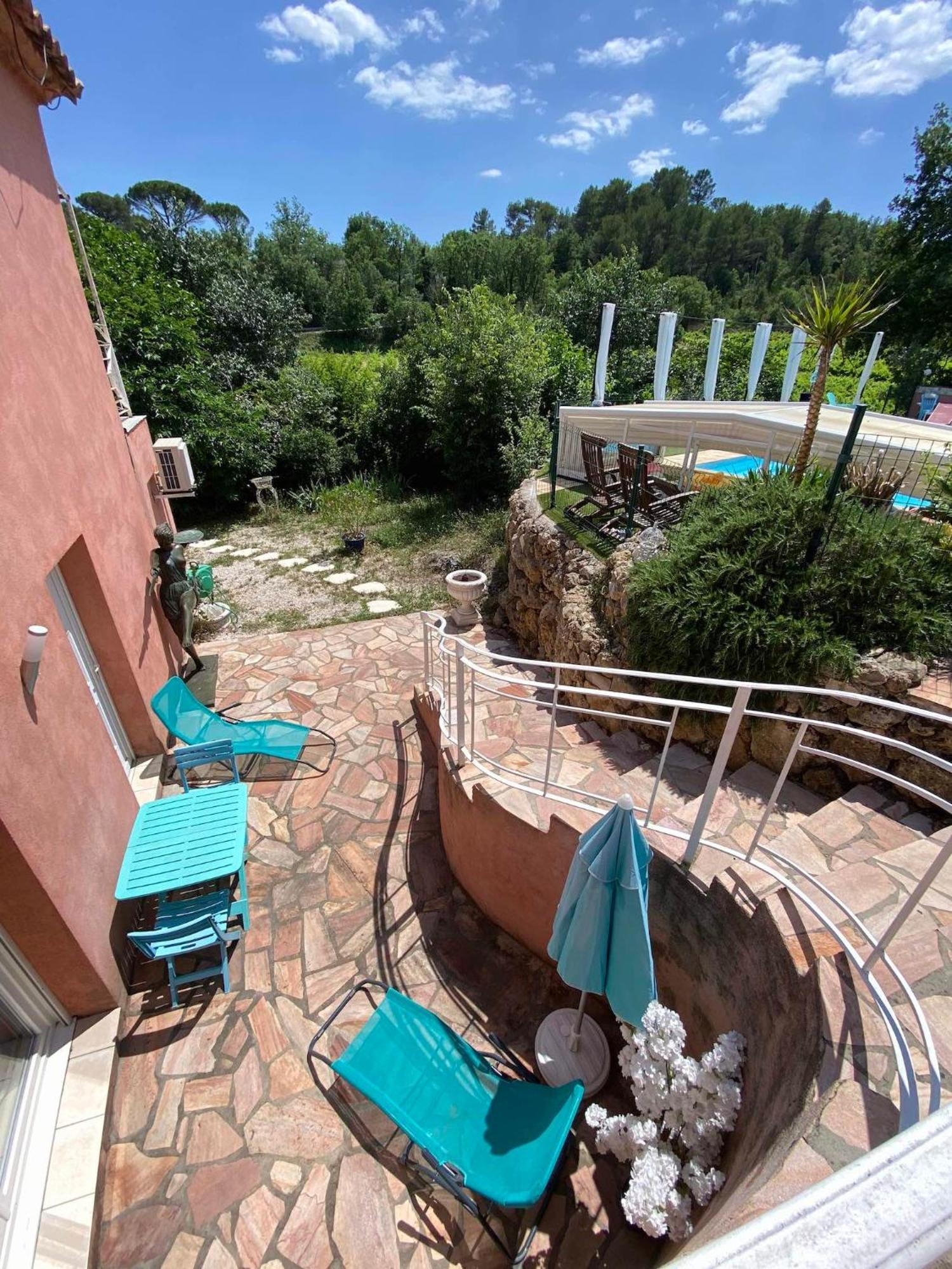 La Vie Est Belle En Provence Bed & Breakfast Tourves Bagian luar foto